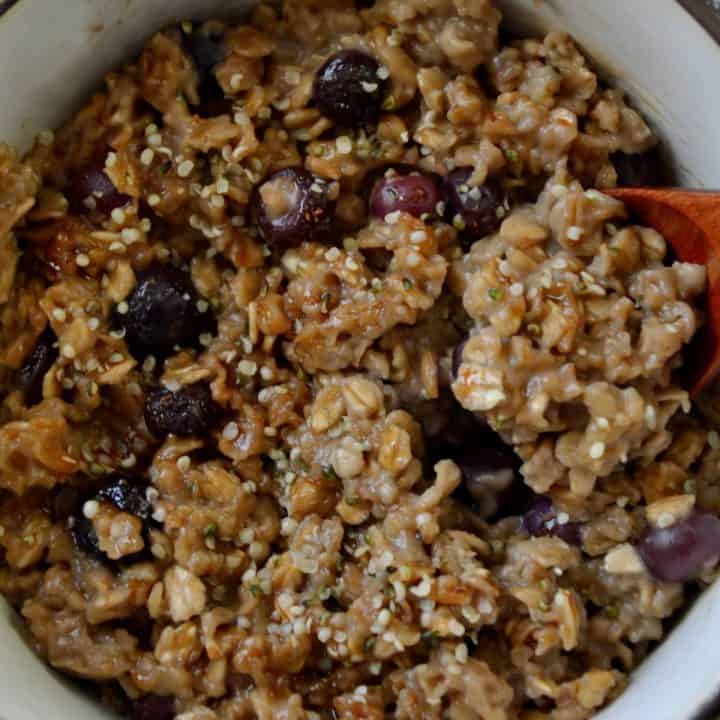 featured image for blueberry oatmeal.